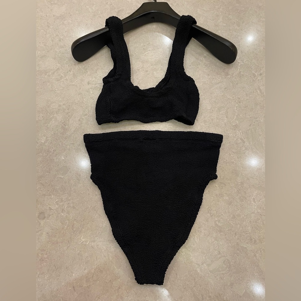 NEW Hunza G Jamie twist-front seersucker bikini In Black One Size - Picture 7 of 9